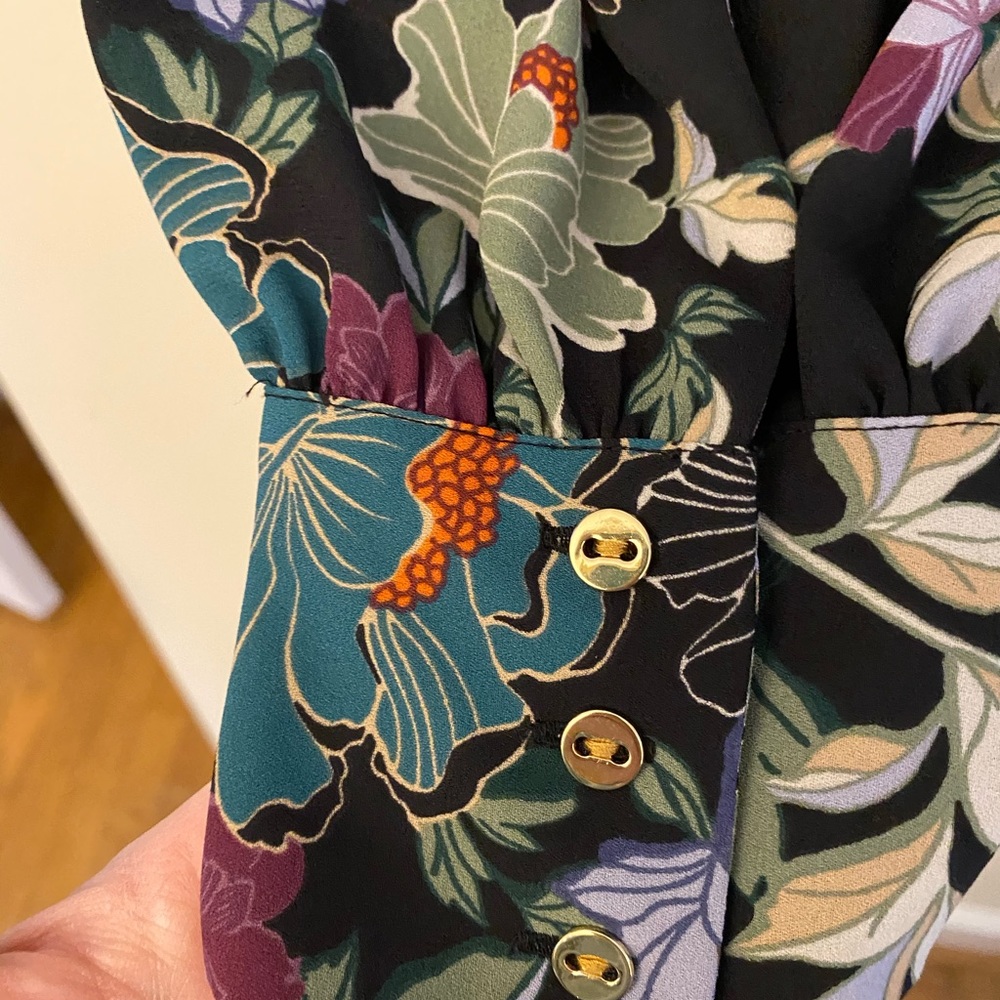 Loft Dress - Picture 3 of 3